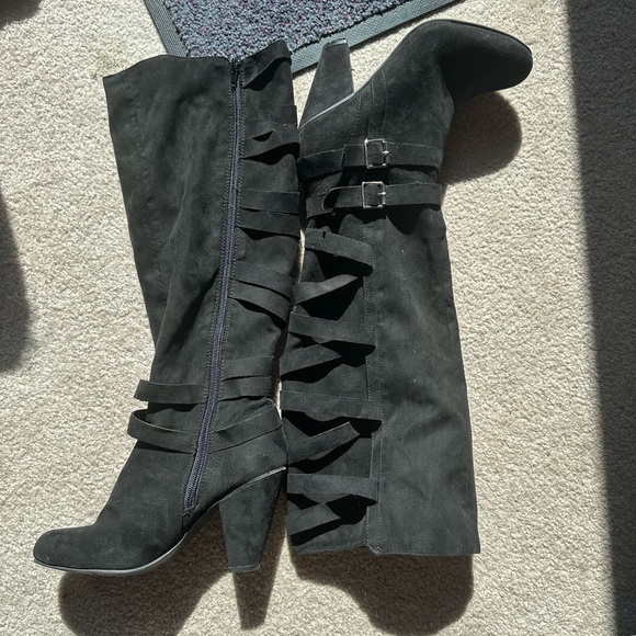 Black suede tall boots - Picture 1 of 2